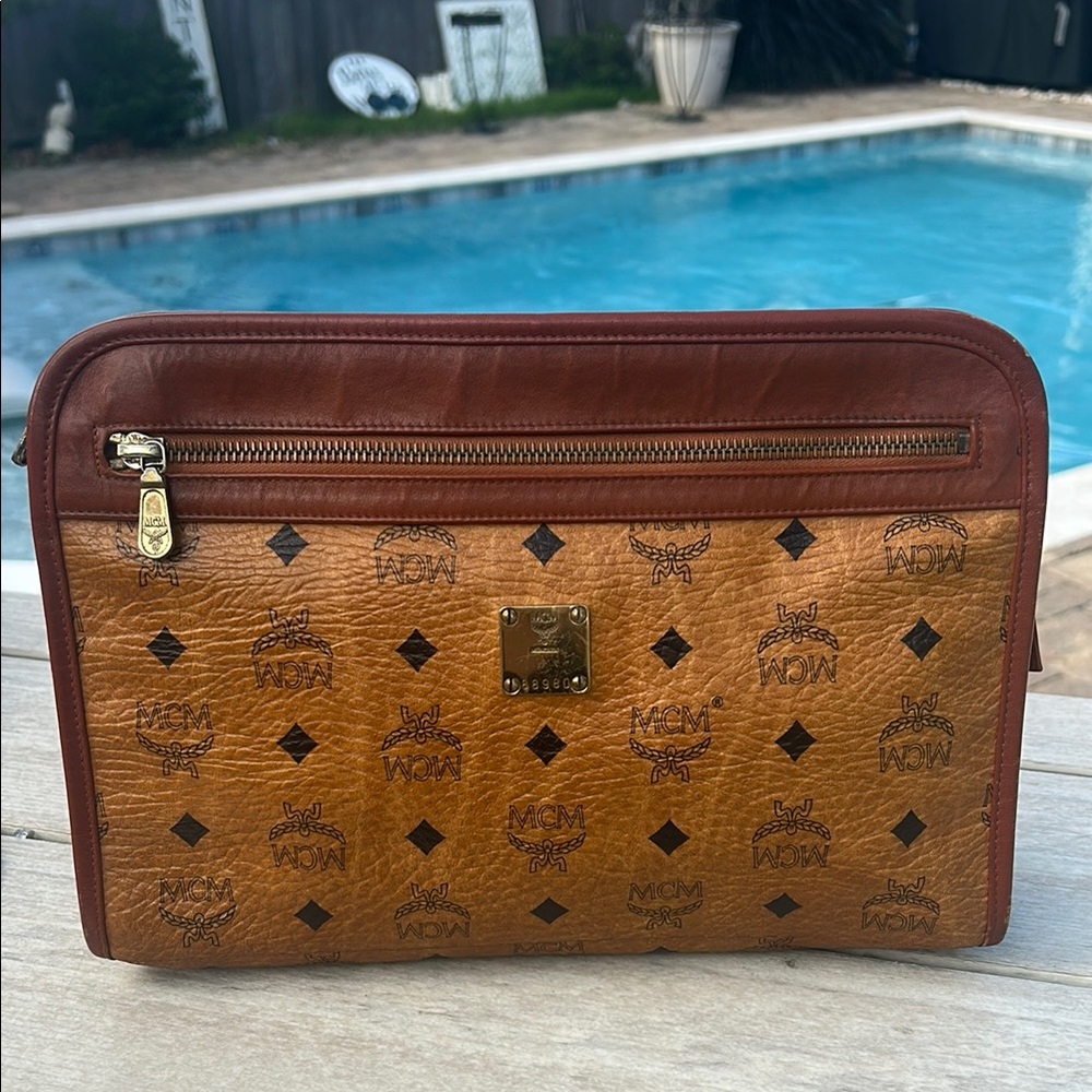 MCM W/COA Visetos Logogram Clutch Bag